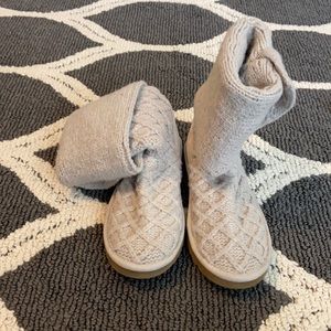 UGG Boots 👢 practically brand new!!